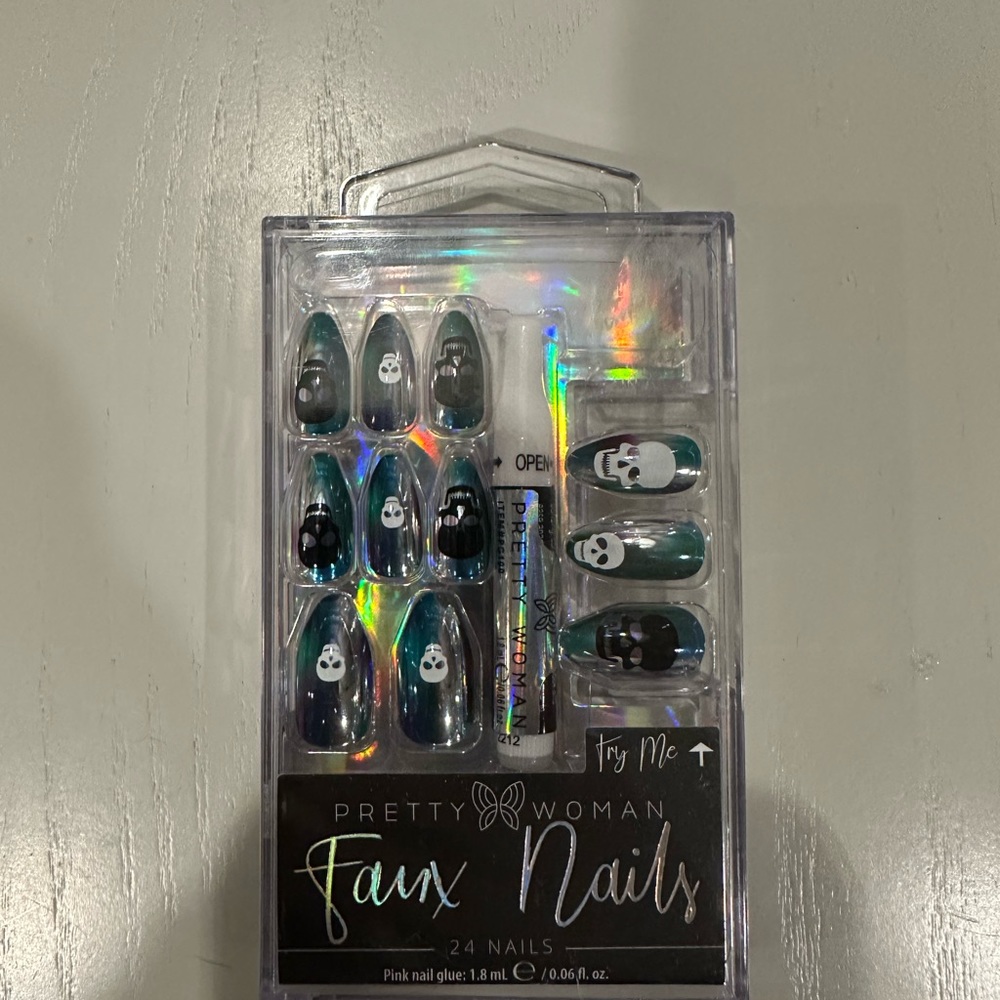 24pc Halloween Faux Nails set